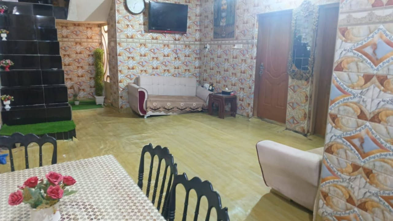 يالله على بركة الله بيت للبيع سند زراعي ٢٥تحويل مباشر مساحته ٢١٤م يحتوي البيت من ٢غرفتين منام وصاله واستقبال ومطبخ حار وبارد كراج سيارة ومجموعه صحيات عنوانه قضاء بلد شارع الفرات خلف معرض الاسدي اتصال ***********
@إشارة

