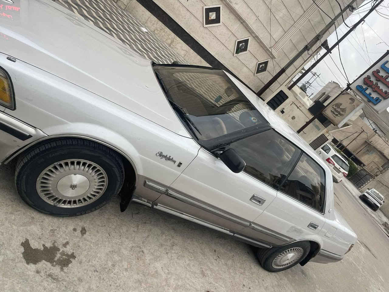 السلام عليكم هارتوب موديل ٩٠ رقم بغداد انكليزي باسمي كير مكينه مكفوله صدر جديد مكفوله من ضربه وصبغ والكص بيه جراد خفيف ب قماره تخم تاير سياره نضيفه وجاهزه  داخله نضيف جدا مكان سياره بغداد السعر ٥٥ بيه مجال بصيط الاتصال ***********
