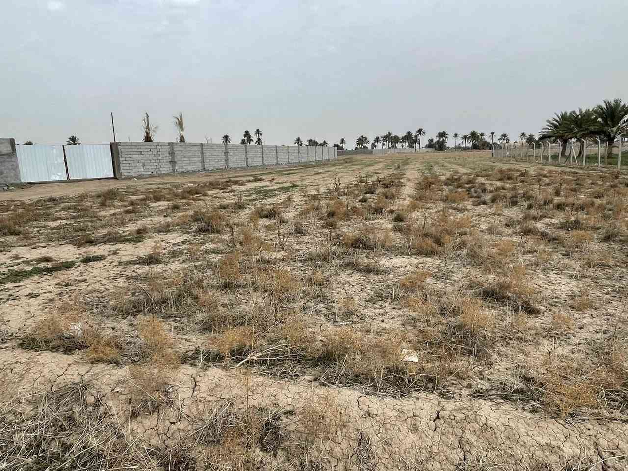 قطعة ارض للبيع المساحة 2دونم ونص العنوان قرب مركز عكركوف متوفر ماء وتبليط للتواصل***********
