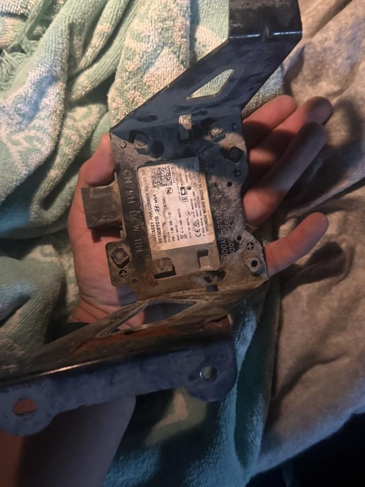 رادار خلفي ايمن او ايسر النترا هايبر للبيع جوه السوك اثنينهم 100 الف هنه والقواعد
كشن كامل كهرباء نضافه فول سعر 75 مع الماطورات 
للاستفسار ***********
