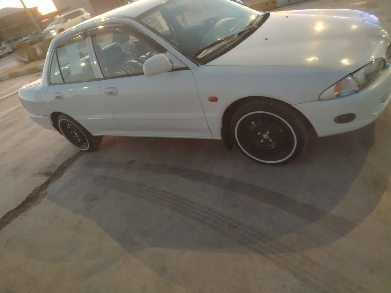 السلام عليكم بروتون 2002 للبيع قير محرك خير من الله السعر 40 وبيها مجال رقم بغداد ***********
