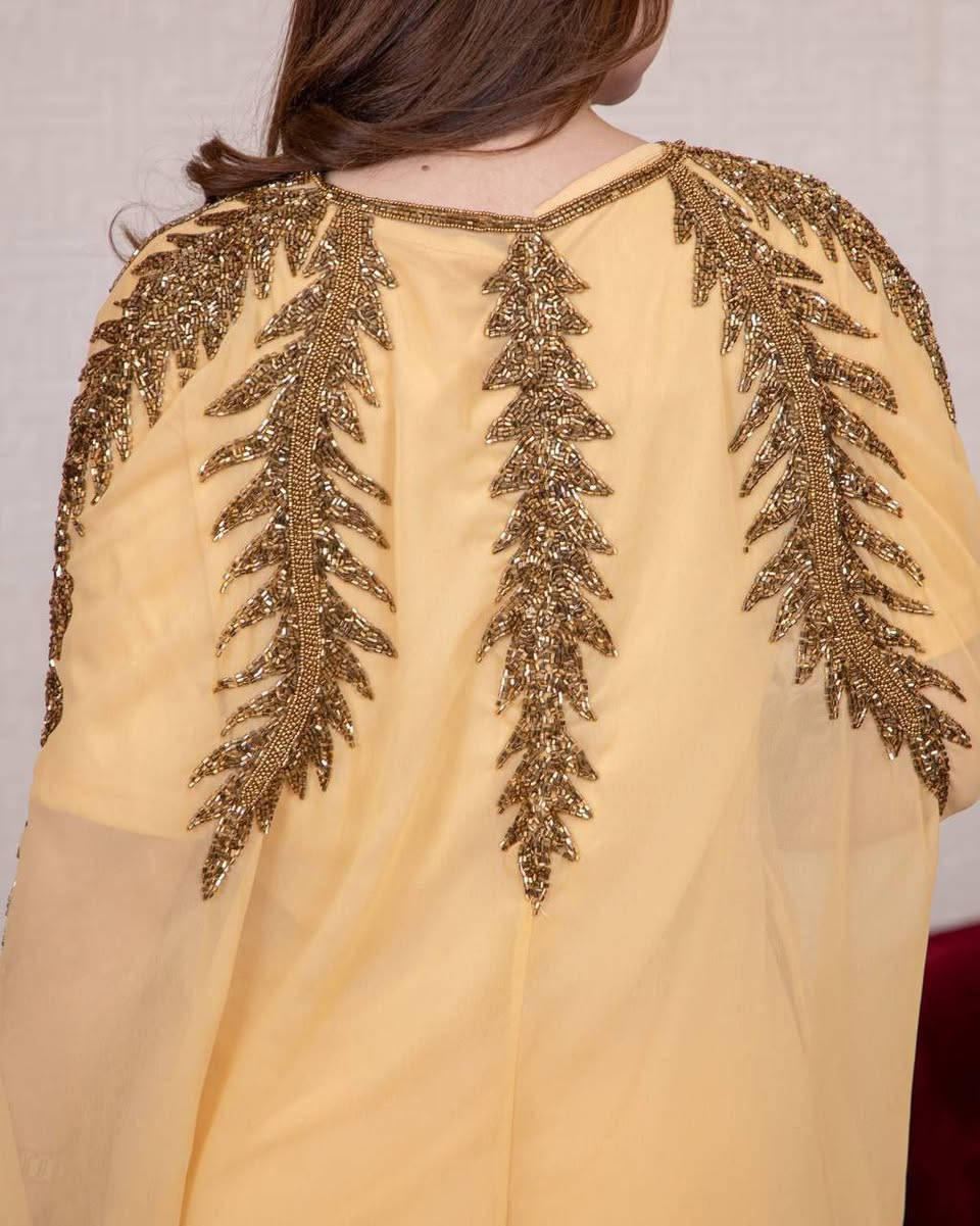 بسم الله توكلنا على الله  
ومازال لدينا إبداع لم يصل إليه أحد 
#أحدث صيحات الموضة العالمية
الأقماش شيفون الأصلي 💯
🪄الشغل شك يدوي(تطريز يدوي)🪡🧵
🎗️مڪون من 2️⃣ قطع  
 ⤶بشت
⤶فستان فيزون الأصلي👍
  التلبيس :-من وزن 60 الى وزن 120
🎨🎨 الألوان :-الصورة
←أسـود فضي
←أسـود ذهبي 
←زيتوني
←أبيض
←عسلي
←بنفسجي


**إذا كنت صاحب هذا الإعلان وتريد حذفه لأي سبب، رجاءا أرسل رسالة إلى الدعم الفني**