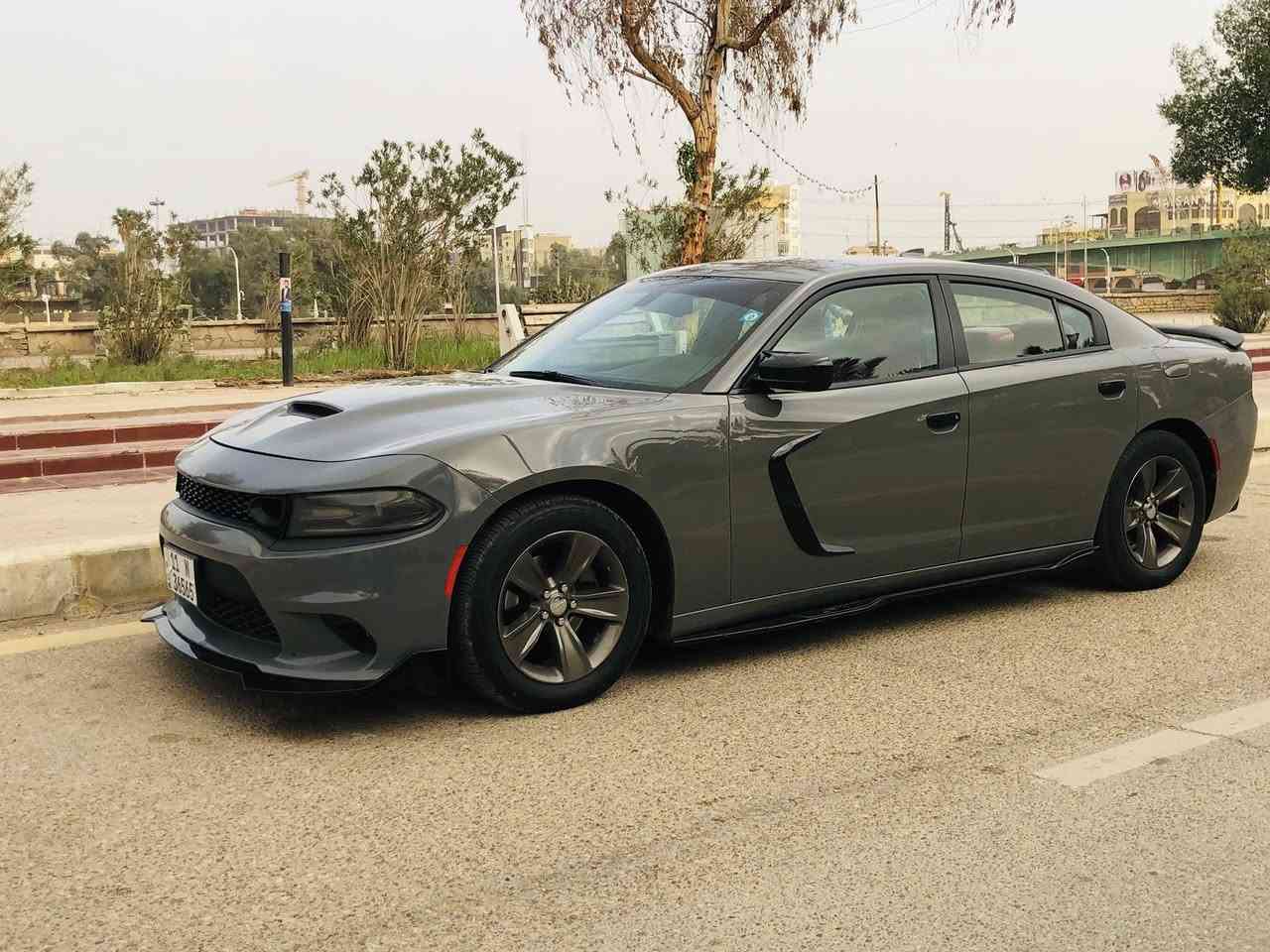 جارجر مديل ٢٠١٨ sxt السيارة نضيفة استخدام بيت مشاية 121الف ميل  السيارة حادثة بسيط بدون ايرباك
رقم بغداد بسمي عليها ادامة كاملة كير مكينة مكفولات
كل نقص ما بيها
مكان السيارة ميسان
***********
