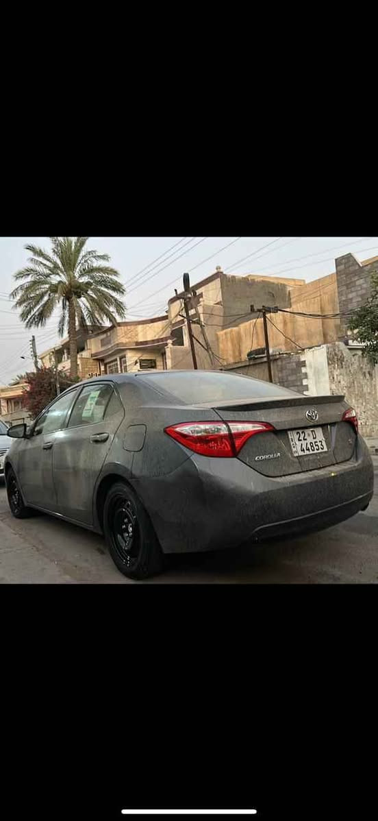 السلام عليكم 
كورلا ٢٠١٦ وارد كندي بيها جاملغ امامي صفحه السائق مبدل ومصبوغ نفس اللون وبدون ايرباك 
السايره مواصفات S تجي بيها فتحه وشاشه ولايت زنون السياره مال بيت ممشتغله تكسي ماشيه ١٢٥ موجوده في حي العامل 
رقم صاحب السياره 
*********** باقر بغداد, العراق
