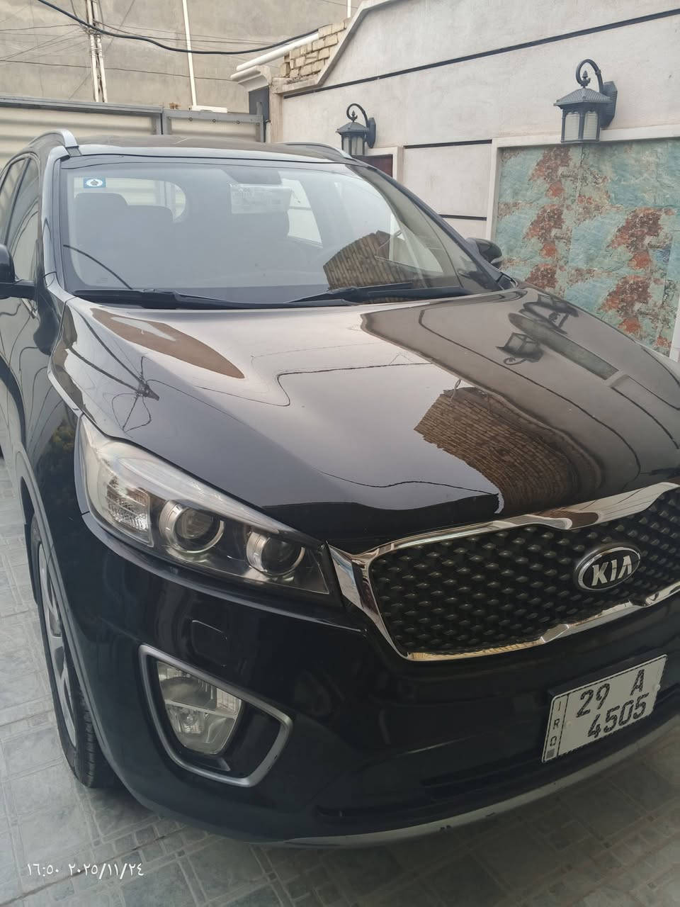 سلام عليكم سورنتو 2016خليجي كويتي 6سلندر سبعه راكب ثلاث قطع تبريد مكفوله لون اسود شذري  رقم واسط بسمي مميز فول عده الفتحه ماشيه 125 مراوس أوباما لون ابيض حصرا بدون حادث كلين من 2015فوك شمالي أو بغداد الاتصال خاص او على الرقم ***********واتسب عادي
