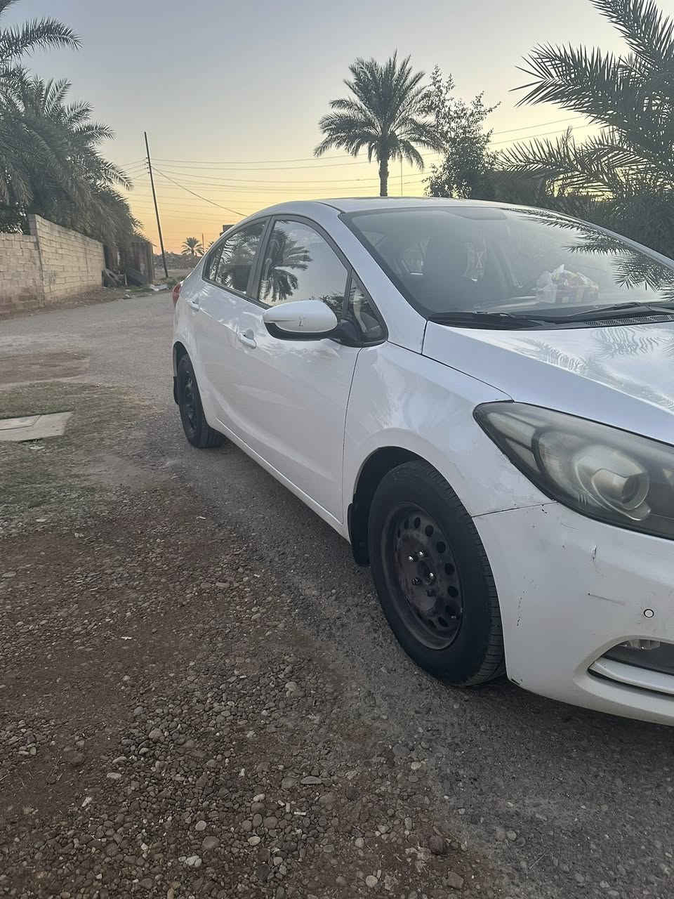 سيراتو موديل ١٤ كير مكينه تبريد خير من الله مكينه ١٦٠٠ دوش بيهه فقط قطعتيه رش بدونداخل السياره باسمي سنويه جديده بيهه حالوبات السياره مكاني بغداد التاجي 
السعر ١٠٥ بيهه مجال حك جيتك 
***********
***********
