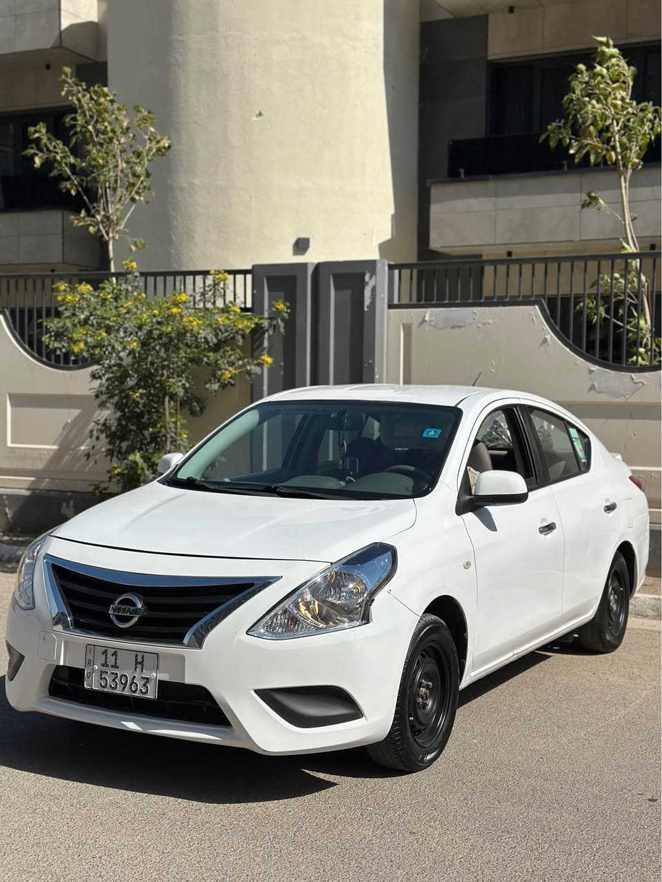 السلام عليكم 
نيسان سني 2020 هندي 
السياره جاهزه لاخير صدر 
وادامه محرك 
وأي نقص مبيه وبل شوفه 
بعد احله من الصور 
بدون تبديل بدون صبغ  
السعر 107 وبيه مجال حك الجيه فقط 
لا ستفسار *********** بغداد, العراق
