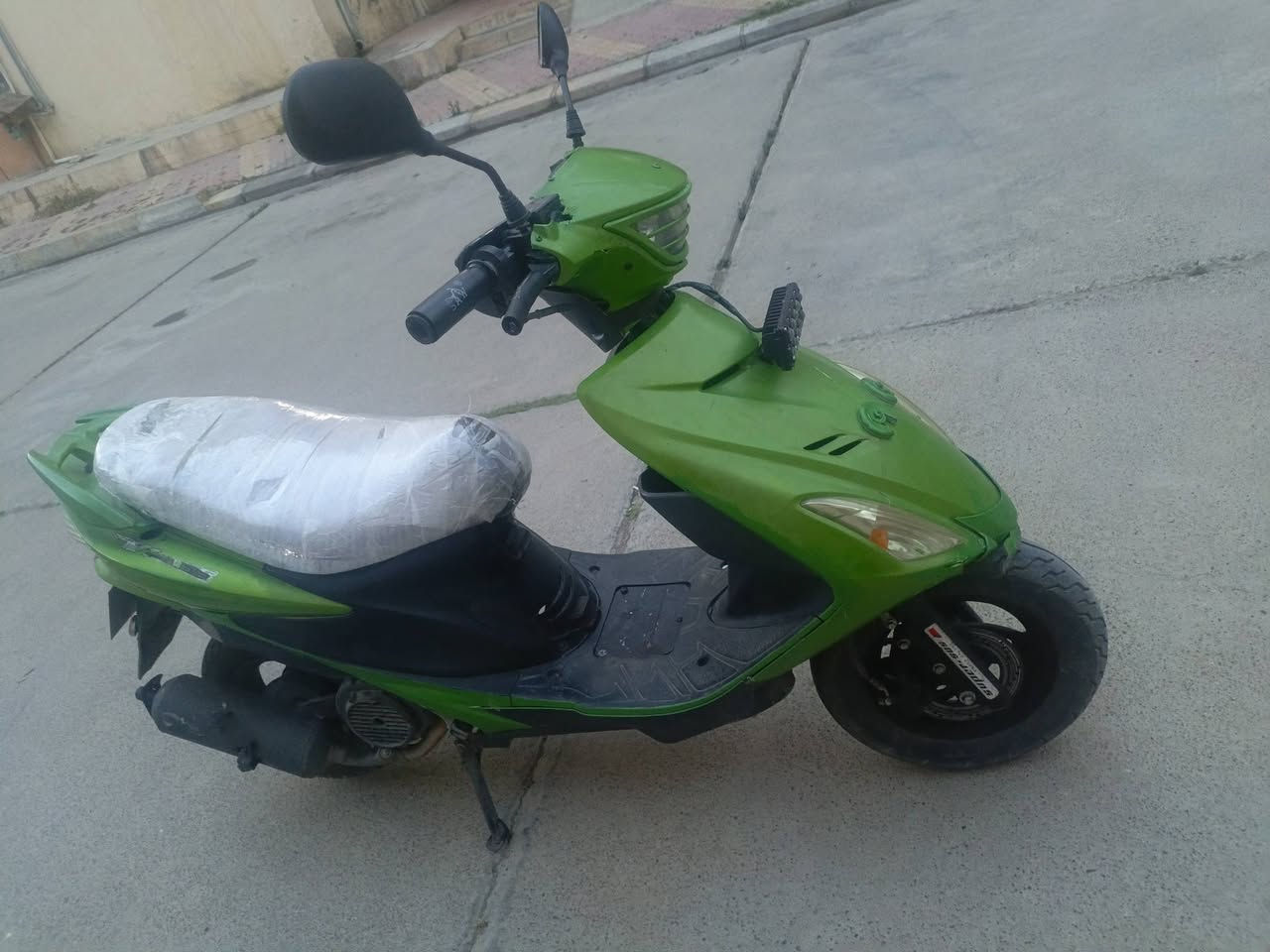 للبيع سعر 350فيو مجال لخاص مفتوح


**إذا كنت صاحب هذا الإعلان وتريد حذفه لأي سبب، رجاءا أرسل رسالة إلى الدعم الفني**