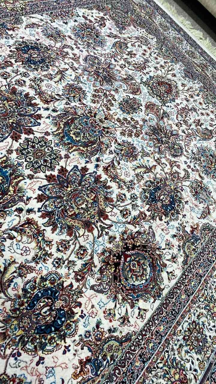 سڵاو خانمان نرخی فەرشەکەم  80هەزار کێ ویستی بێتە چات 2×3دوو مەتر پانە و سێ درێژیەکەیەتی دوو مانگە کڕاوە هیچ پەڵەیەکی پێوە نیە یەک تاک فەرشی ئێرانی


**إذا كنت صاحب هذا الإعلان وتريد حذفه لأي سبب، رجاءا أرسل رسالة إلى الدعم الفني**