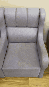 السلام عليكم  ديوان متكون من ١٠ مقاعد سعر ٣٠٠ لون بيجي وتخم ١٠ مقاعد سعر ٣٠٠ للإستفسار ***********
