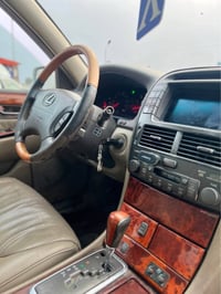 لكزس ٤٣٠ • ٢٠٠١ • بصرة