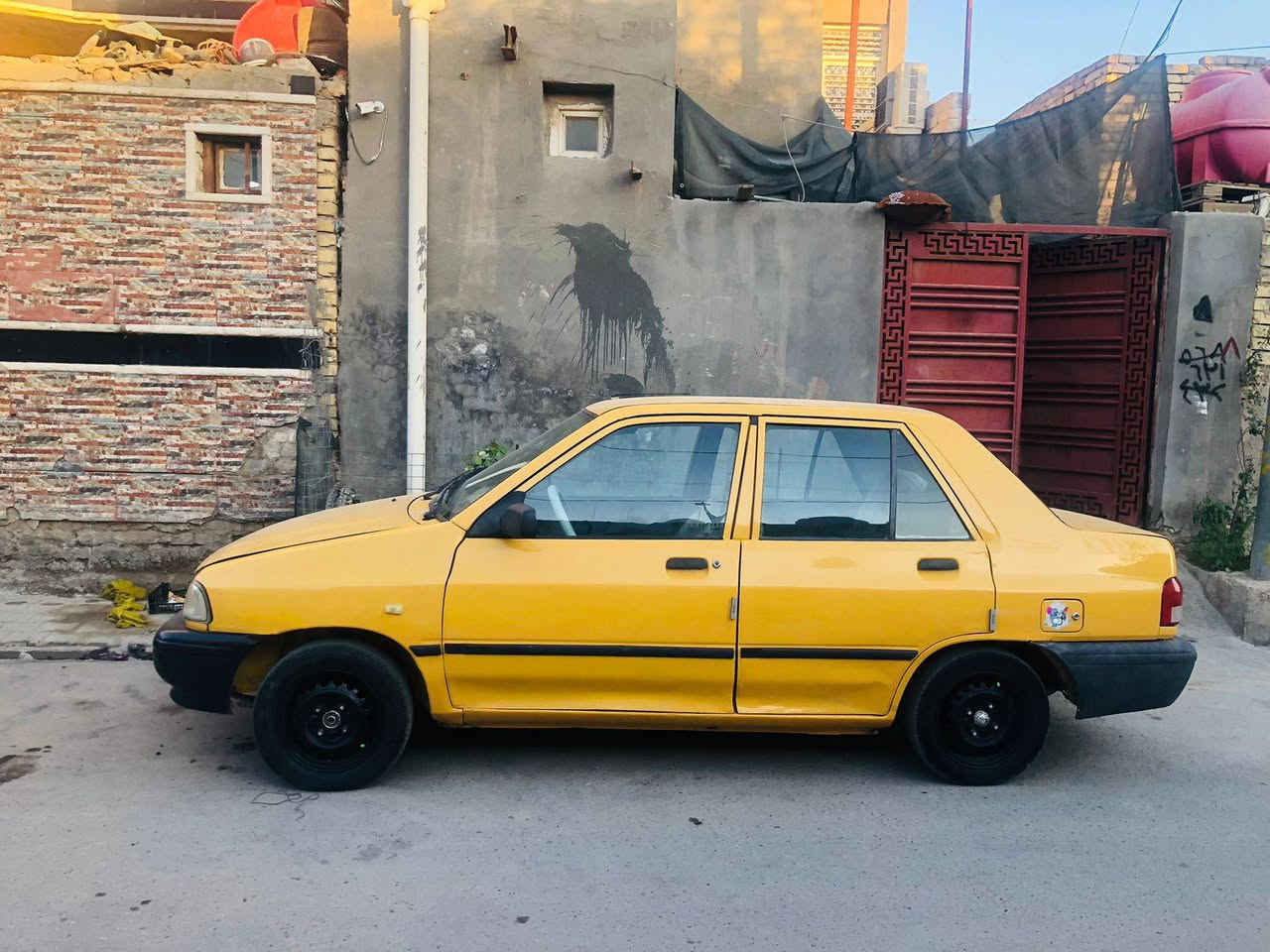 سلام عليكم
سايبة موديل 15  نضيفة معنه كلمه شواصي نضيفات برنكيت ابلادي قطره خياس مابيها تبريد جاهز تخم تاير دواخل كله جديد ضربه جوملغ الامامي فقط سياره احلى من صوره رقمه قادسيه بسمي تحويل ثاني يوم مكينة بيها رنكات ادخن قليل كير يخبل   عليها هيئه 50 الف 
وغرامه 100 الف فقط 
سعر 27 وبيها مجال قليل 
*********** بي وتساب
