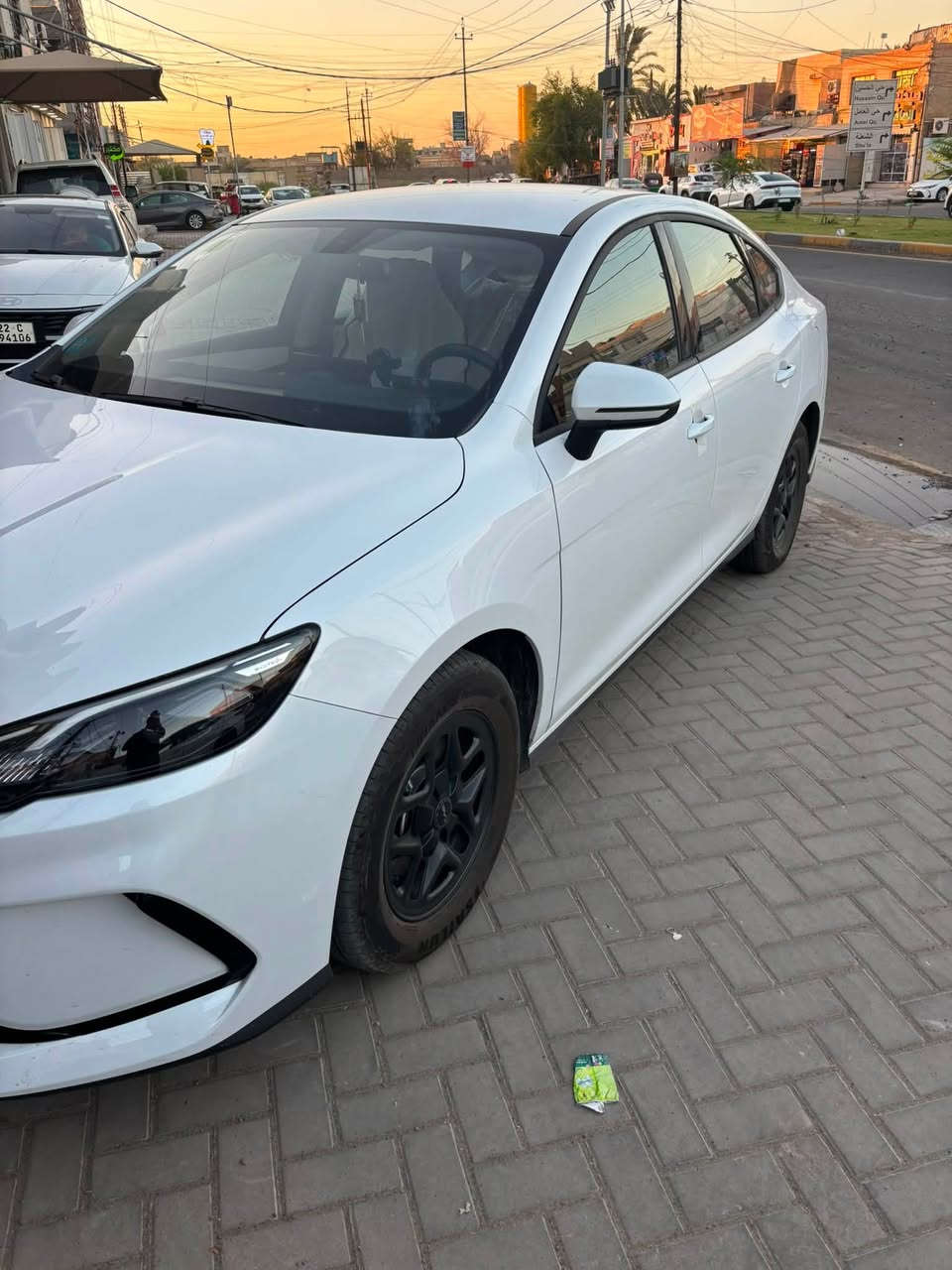 السلام عليكم
Byd سيل 5 موديل ٢٠٢٥
مكفوله بدون طخه او رصعه او خدش 
ماشيه 11 الف 
3500 ع البانزين 
7500 ع الكهرباء 
سعرها 19 
مكانها حي الجهاد او السيديه 
***********
