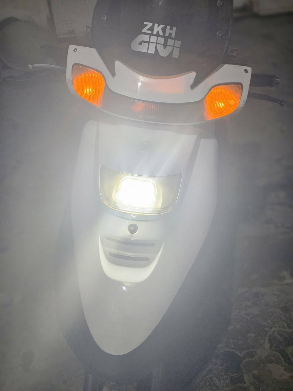 السلام عليكم دراجه فراشه فضائي مكفوله من كلشي شغاله على اخر شي كهربائيات دبلات امامي خلفي كلجات كابريته كله وضع شركه دشبول طوافه بانزين شغال كيج سرعه شغال  جامه الاماميه اضافه مني سرعه 100 تقفل سعر 500 وبيها مجال *********** بي وقت اذا مو سلف واحد او هندر واحد دراجه ترجع  كامله على اخر شي
