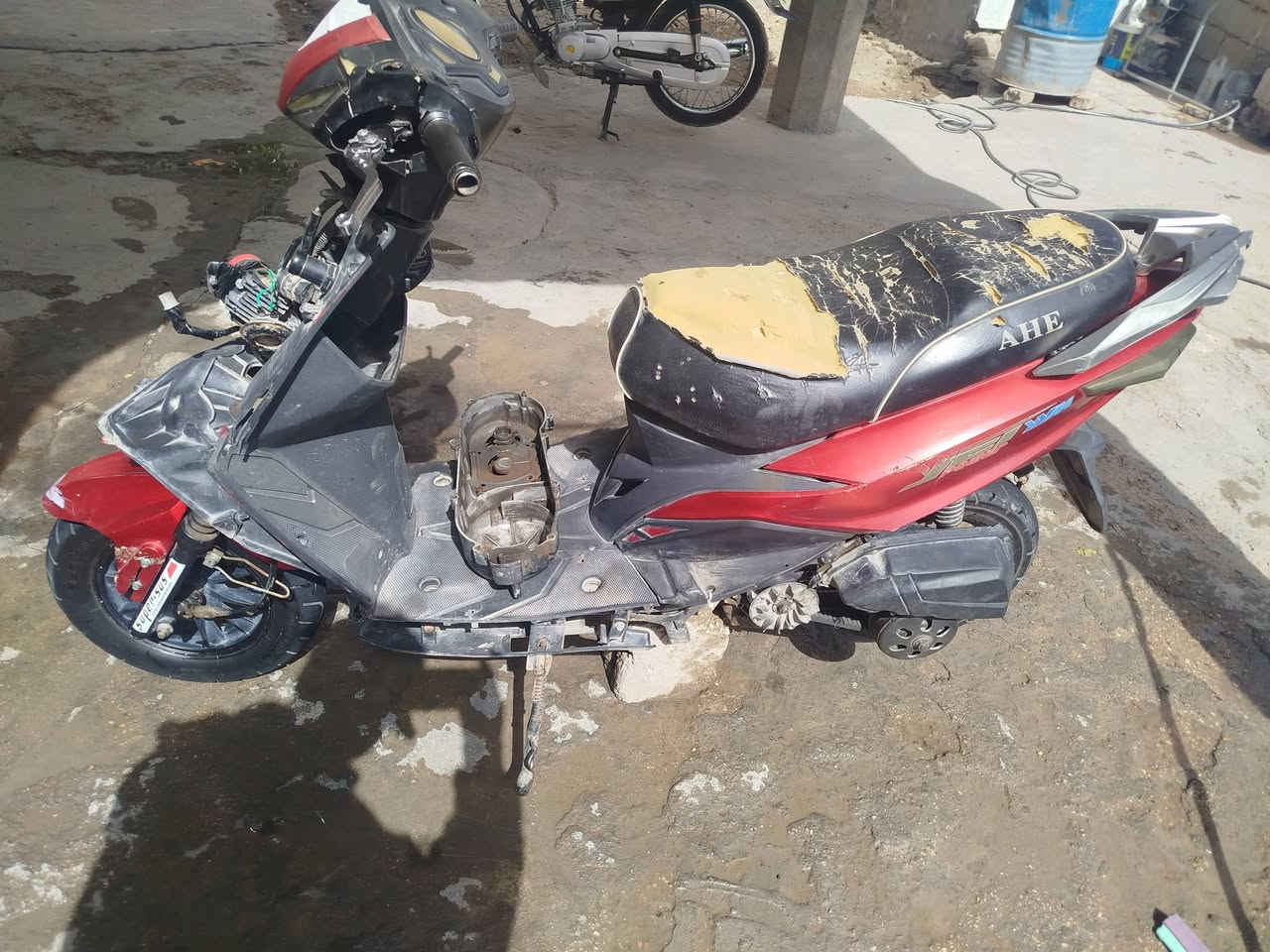 سلام عليكم دراجه للبيع نظيفه شوفت عينك شغاله نكره سلف
بجم امامي موجود كلشيء مابي 
فقط شكن يحتاج دوشمه 
بيه يدات رياضي 
فلنجه رياضي
اما دراجه نشطه لا تنقيص ولاتبخير 
كهربائيات كله شغال 
باقي تفاصيل خاص


**إذا كنت صاحب هذا الإعلان وتريد حذفه لأي سبب، رجاءا أرسل رسالة إلى الدعم الفني**