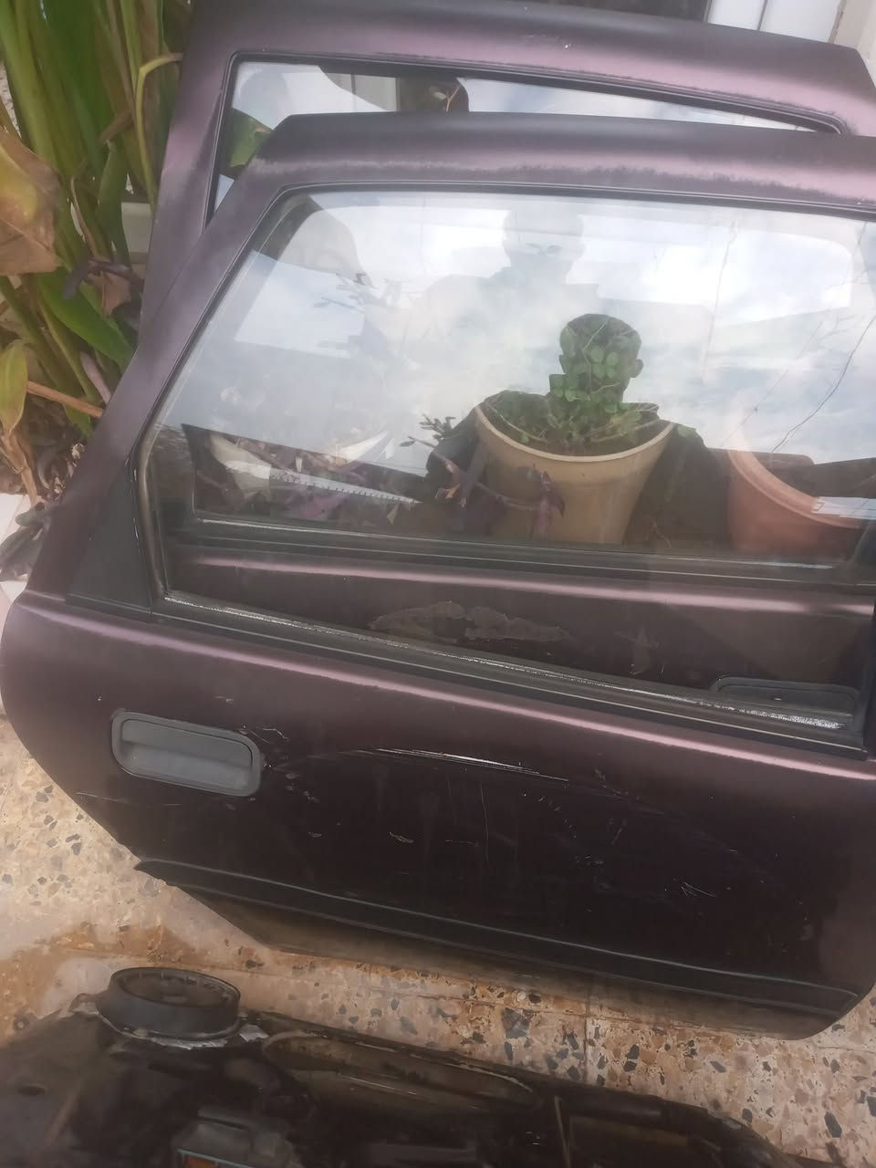 سلام عليكم سستم اوبل فكترا
ثلاث أبواب، بيهن جامات (2)خلفيات 
(1)امامي جهت السايق +
زوج جاملغات أمامي+بوند    
وياهن تك بك ليتات  +عطر أمامية نيكل+
بطاين لون اسود 
الخلفيات مصلحات ونضاف 
ولاماميات يعوزهن تصليح 
-------------------------------
السعر: 250 بيهن مجال
-------------------------------
***********
***********
العنوان موصل حي عدن
