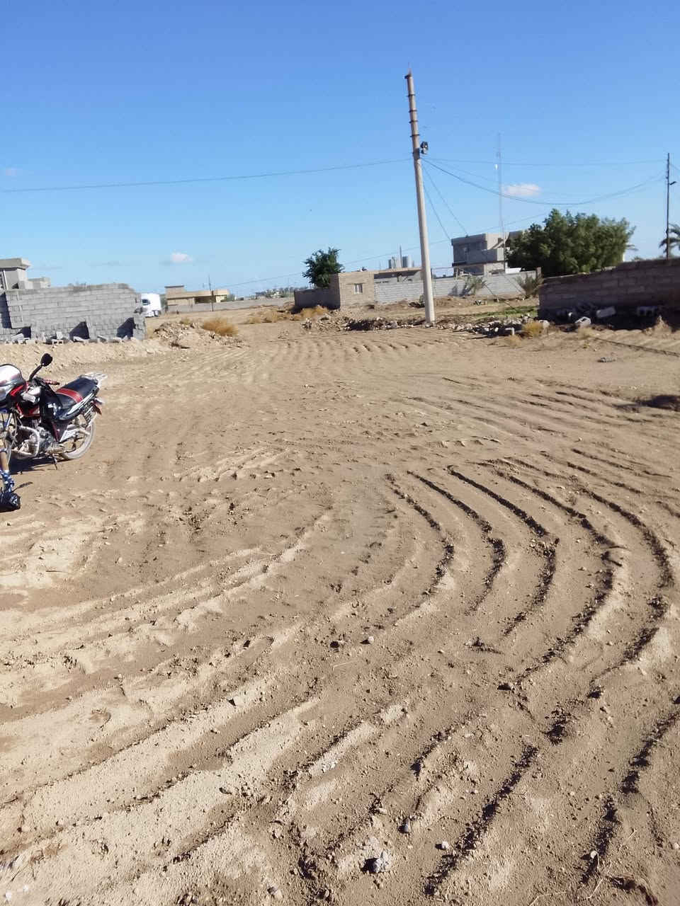 قطعه ارض للبيع مساحه الكلي 750 متر الشهابي البجداع السعر 4 مليون ***********
