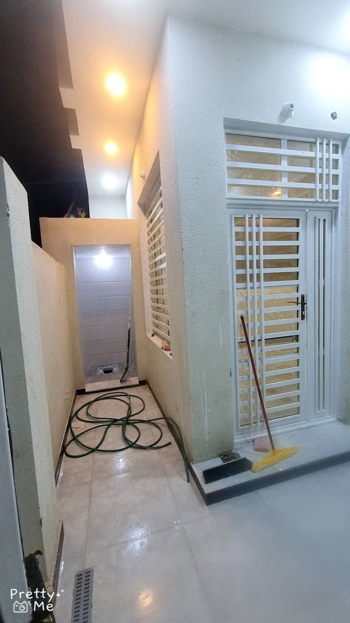 دار للبيع زراعي سند ٢٥ دوانم لازم الساعدي بناء جديد ما مسكون المساحة ١٠٥ متر واجهة البيت ٧ متر والنزال ١٥ حي العسكري للاتصال ***********
