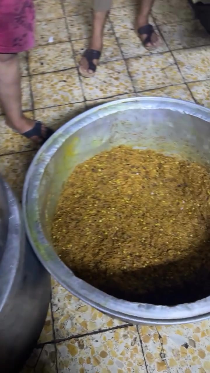 السلام عليكم

🔥 *الحجز مفتوح طيلة أيام شهر محرم وصفر* 🔥  

👨‍🍳 *طباخ درجة أولى - خبرة ومتخصص*  

✅ كادر طبخ  محترف  

✅ متخصص في  وجميع الأكلات الشعبية  

✅ نستقبل كافة الكميات الكبيرة والصغيرة  

  

📅 *للحجز*: قبل يومين أو 3 أيام من الموعد  

📱 *واتساب الطباخ  ***********
