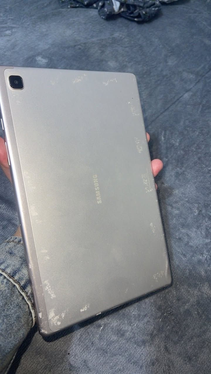 السلام عليكم ايباد سامسونك للبيع السعر ١١٠ وبي مجال كامل وشغال مكان بغداد الدوره ***********
