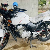 هوندا • CB125 • نظيف فول