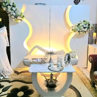 خلفية وميز أمامي • ٢٥٠سم عرض • ارتفاع ٢٠٠سم