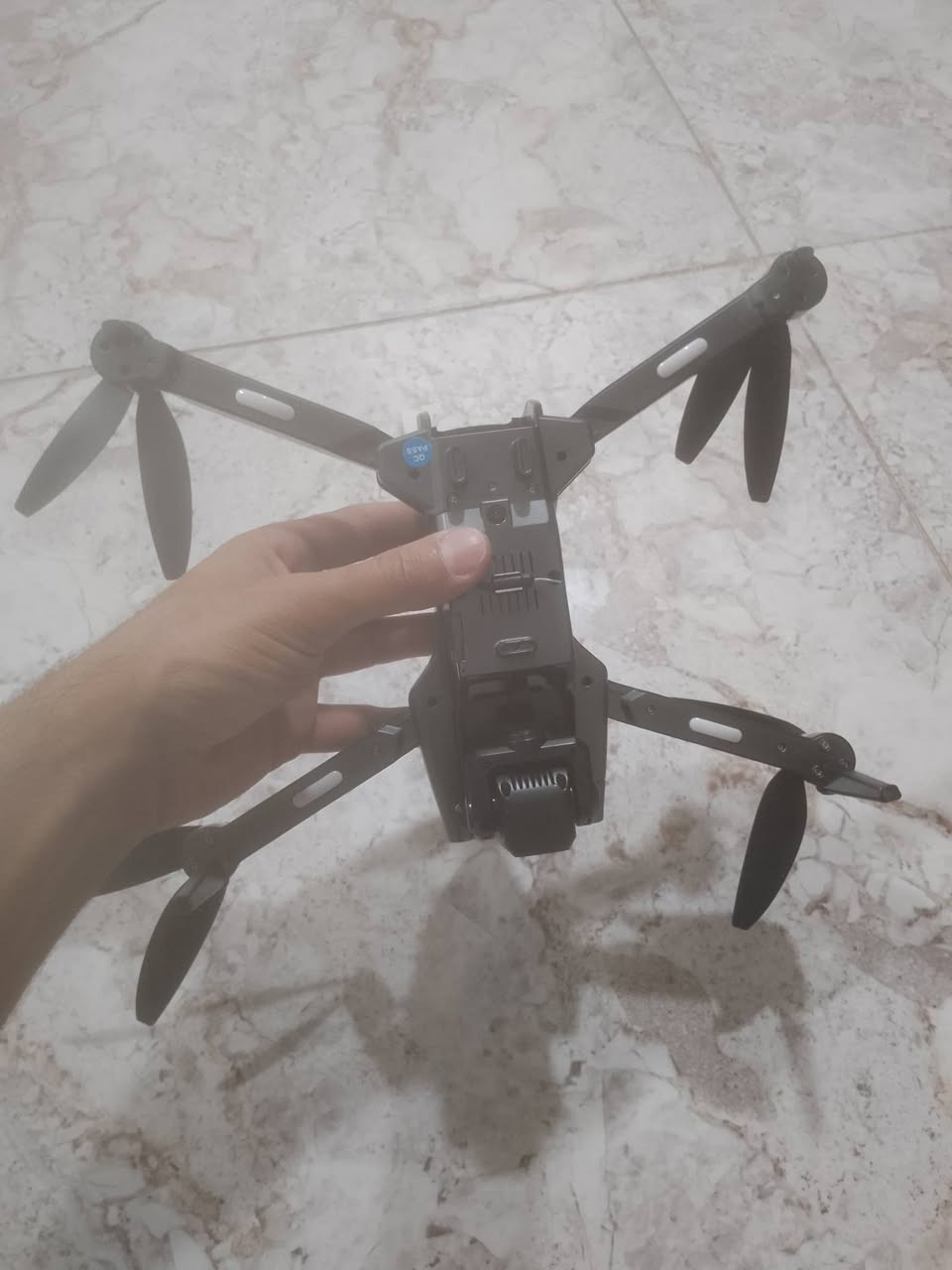 السلام عليكم درون L600 للبيع يمي تشويش مامستخدمها 3 مرات لو 4 مواصفاتها معروفة بعدها 3 كيلو ارتفاع 300 متر رجوع ذاتي وغيرهن سعرها 130 مكاني بغداد الطارمية


**إذا كنت صاحب هذا الإعلان وتريد حذفه لأي سبب، رجاءا أرسل رسالة إلى الدعم الفني**
