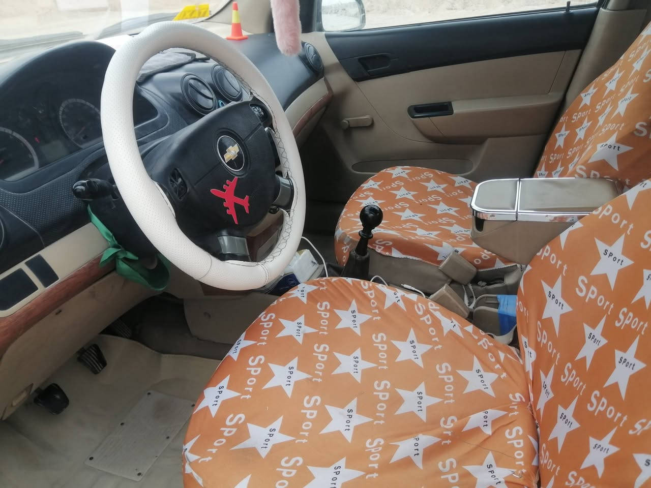 سلام عليكم افيو مديل 9 خليجي مكينه كير حداديه تايرات جدد سياره بيها ظربه بتكم الماميه برانكيت شواصي جدد بسمي سياره سعر ٤٠ بيهاا مجال رقم تصال ***********
