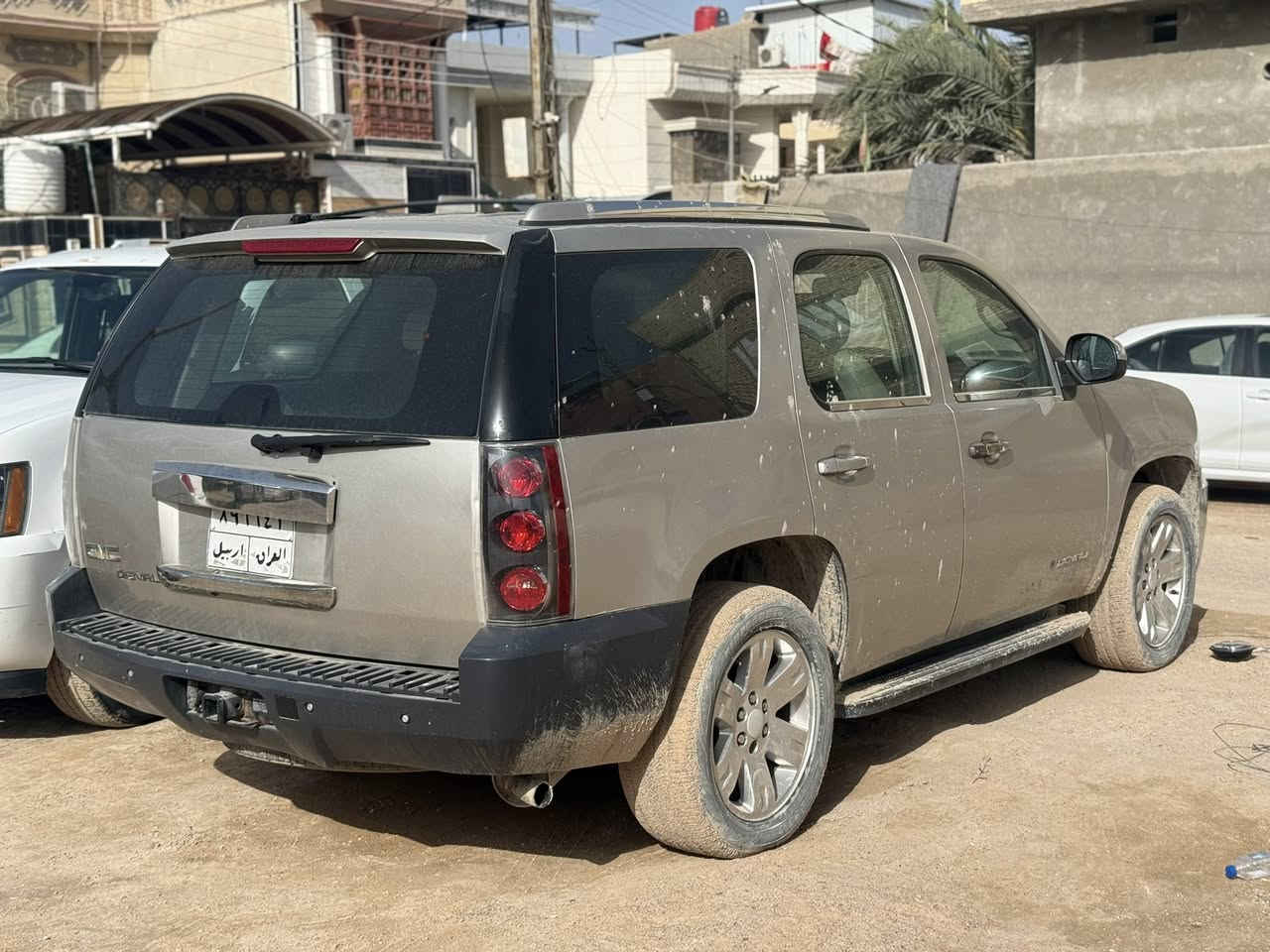 السلام عليكم 
للبيع يوكن 2009 خليجي فول مواصفات 
ادوات حديدة حاوية 
كفالة من الكص وفتح الشاصي 
جاهزه بدون نواقص ترايها جديد 
السعر 68 وبيها مجال بسيط 
مكاني بصرة / مركز 
***********
