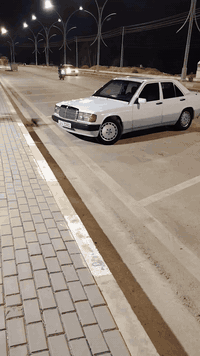 سلام عليكم مارسدس طيران ١٩٠ للبيع محرك ٤ سلندر كيراوتو موديل 91رقم اربيل ***********
