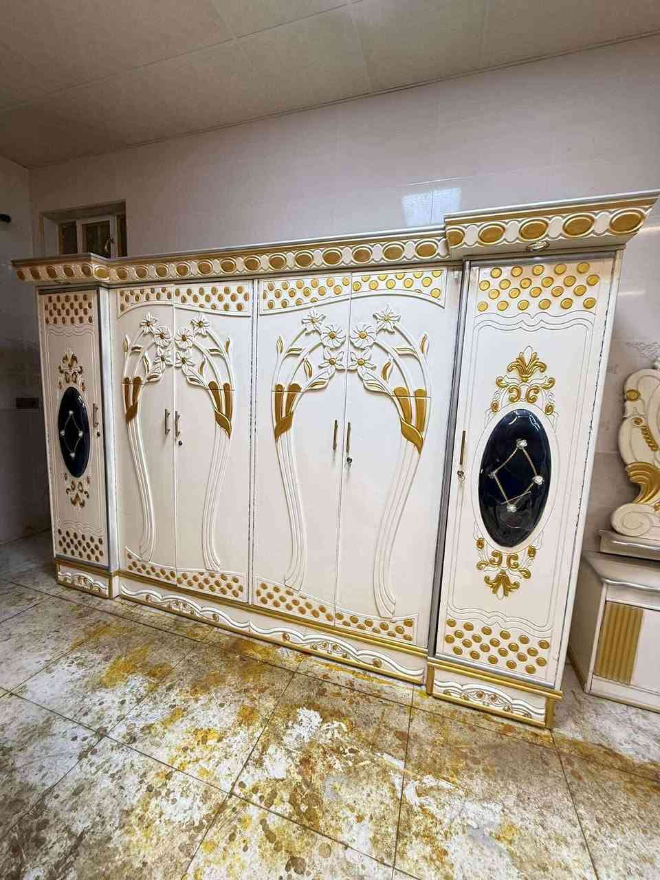 غرفه صاج بيضه الصبغ حراري
السعر ٨٠٠ بيهة مجال
شد نقل داخل بغداد مجاني محافظات بكروة 
نضافه ٩٠ مستعملة
٩ قطع 
شازون طابوري هديه🌸***********🌸وتساب فقط
