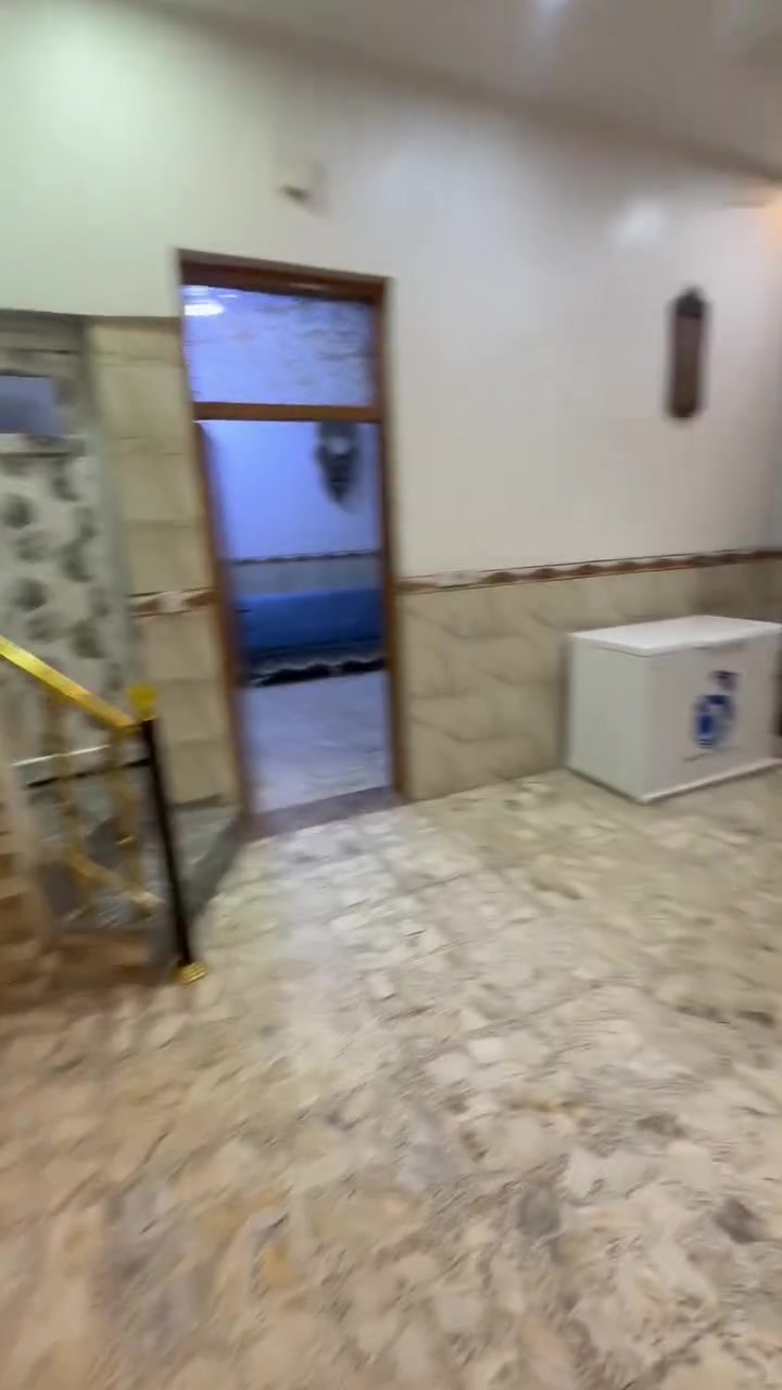 🏡  للبيع فرصة مرتبة وموقع هادئ

بيت مساحته 75 متر
الواجهة 6 متر
والنازل 12.5 متر

البيت مرتب ومقسم بصورة حلوة، يحتوي على:
✨ استقبال مرتب
✨ صالة مريحة
✨ مطبخ
✨ غرفة بالطابق الأرضي
✨ غرفة بالطابق العلوي
✨ خدمات كاملة
✨ تصميم عملي واستغلال ممتاز للمساحة

مناسب للعائلة والسكن الهادئ، والبيت جاهز للسكن مباشرة 👌

للاستفسار والمعلومات أكثر يرجى التواصل خاص 📩
المنطقه المشتال خلف مكتبه سعودي زراعي يوجداقرارمحكمه ابسم المشتري الرقم ***********

