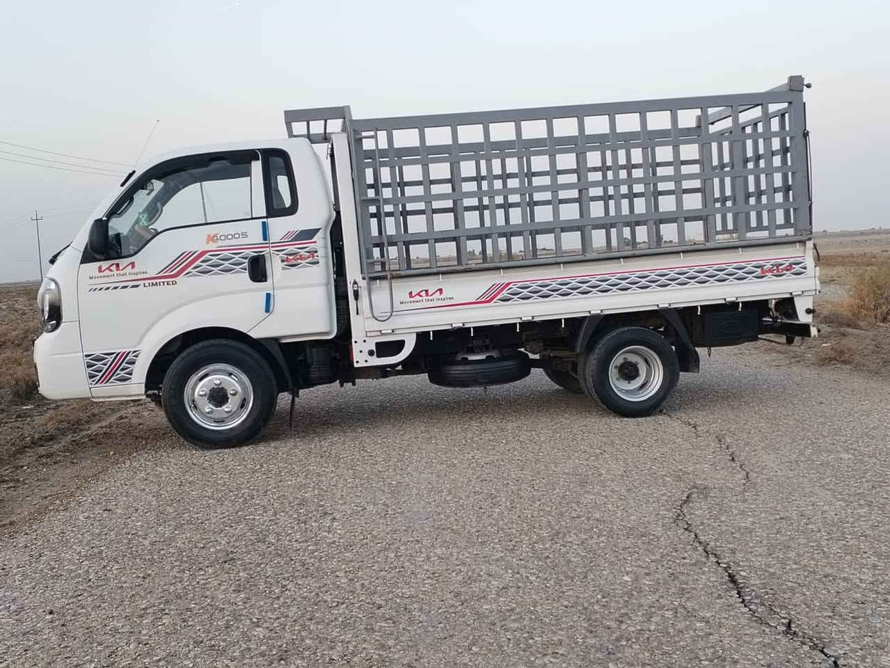 السلام عليكم شباب سياره كيا فحل  للبيع مديل 2022
لسعر 167
رقم  بصره دولي سنويه مجدده 2028  مشروع وطني تحويل مباشر سياره شرط بيع علئ فحص نضافه 100بل 100
تبريد ثلج ا سياره بكيت كروتك عليه ذا جيت والكيت مو نفس الحجي وني خادم تصل وشلع عيوني بل عافيه علئ الياخذها
 ستخدام شخصي بل عافيه علئ الياخذها مجهزه من كلشي 
  وجاهزه شرط سياره زيرو لا رصعه ولا شخط البم علئ شريكه وسدر علئ شريكه  الف ما ذب عليها  كفاله عامه لاضربه لا صبغ لا خياس مكينه لاتنقيص ولا تبخير حداديه اكسن تخم تايرات بكيت سياره الف ما ذب عليها  سياره مال جناي مكاني  ناصرية رقمي
***********
