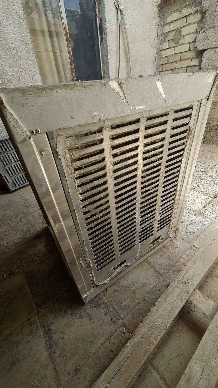 مبردة المنيوم حجم 2ونص شغل تزكام الله شاهد العام سويتها بمعمل كلفتني ب 300 الف بعدها بلفابلون   بيها زرف بسيط يتعالج بلحيم او زفت
رايدها قفل 100 مكاني زعفرانية 
***********
