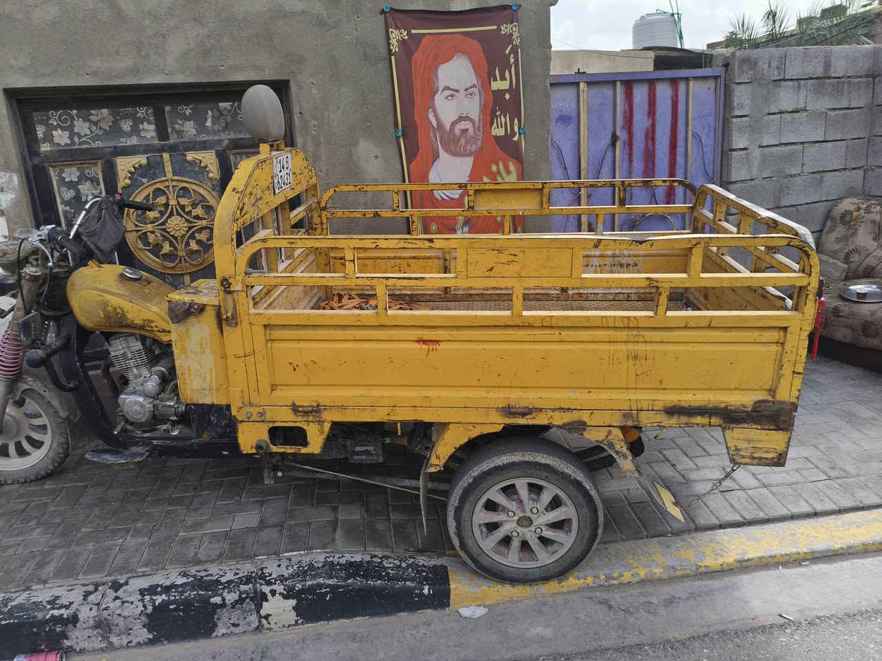 سلام عليكم ستوته مديل 2018 مكان قبله حي شهدء كلشي شغل بيهة سعر مليونين رقم بسمي 
***********
