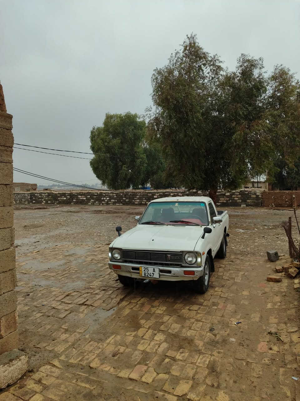 السلام عليكم بيك اب موديل 1980 نضيفه كير محرك شرط بطاقه بانزين رقم دولي جديد كهربائيات شقاله المكان كركوك العمل الشعبي للستفسار  التصال على الرقم ***********
