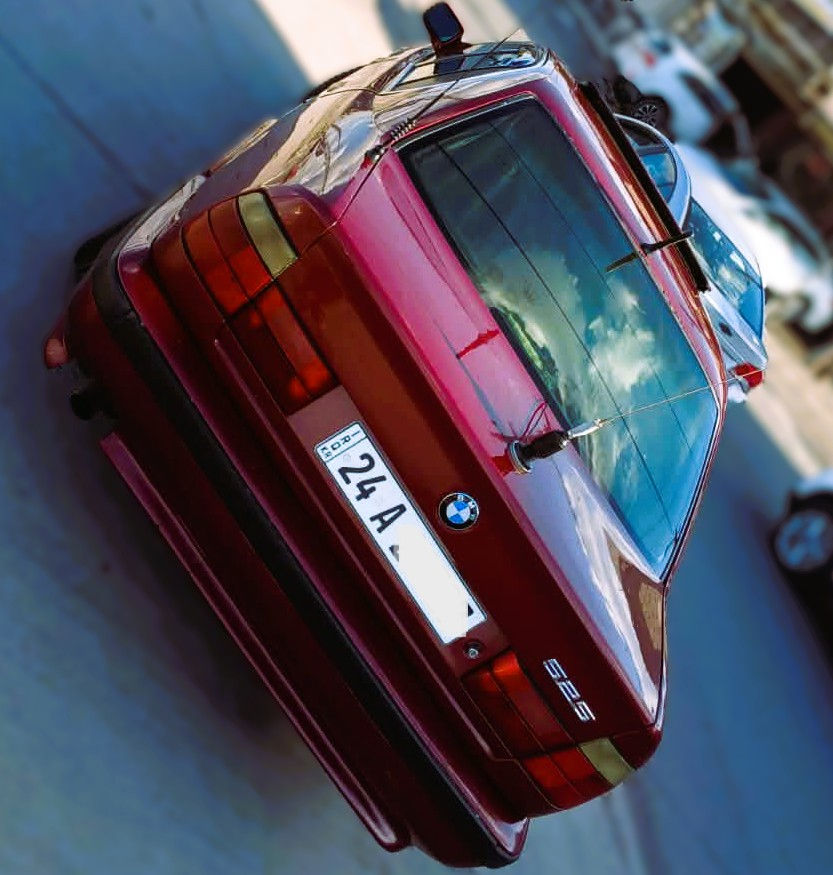 السلام عليكم ... سيارة ( 525 ) BMW ... موديل ( 1991 ) رقم دهوك دولي ( مسطرة ) ... هزة وسنوية جديدة ... مصبوغة جمالية ( كير عادي ) مابيها معجون بس شبر يم قبق البانزين ( شرط التحويل ) ... سيارة جاهزة ونظيفة ( طخمها جديد .. باتري و تايرات جدد ) ... سعرها 55 ورقة ... الأتصال على رقم *********** ... خابرني وتدلل الخط مفتوح دائما .
