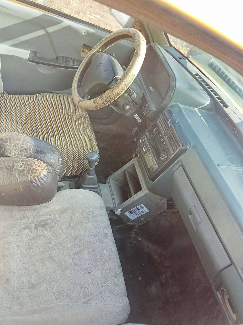 سايبه موديل ٢٠١١ .. رقم بغداد ثاني يوم تحويل .. السياره يراديلها ترتب .. تخم تايرات حداديه محرك كير هذني مكفولات .. مكان السياره بغداد بسمايه .. ***********..سعرها ١٧ وبيها مجال بسيط
