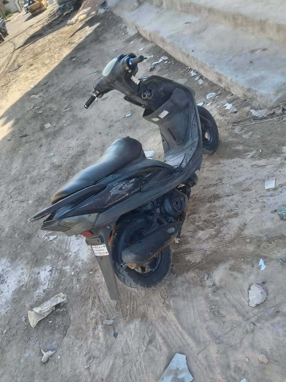 ماكس عدله للبيع نضيفه كلش فقط بيها
صوت اكسل خفيف مكينه ناعمه لا صوت لا تبخير لا نضوح 
نكره سلف كهربائيات كلها شغاله قفل ستيرن دبلات نضيفه 
شراي اتصل *********** واتساب العنوان بغداد شارع حيفا 
السعر 550 وبيها مجال
