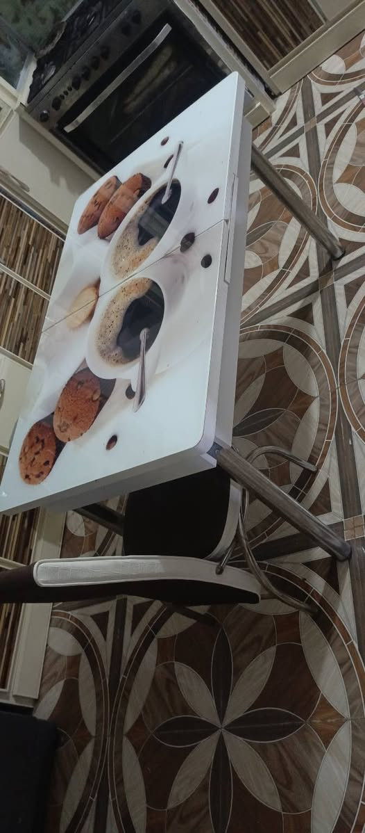 ميز مع كراسي عدد ٤ للبيع سعر ١٨٠ وبي مجال مكاني بعقوبة


**إذا كنت صاحب هذا الإعلان وتريد حذفه لأي سبب، رجاءا أرسل رسالة إلى الدعم الفني**