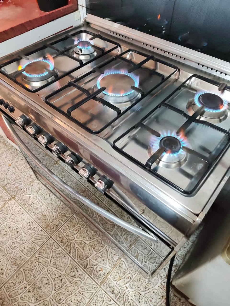 طباخ مصري يونفرسل كامل  سعره 240وبي مجال
يوجد توصيل بالاجرة المكان الدورة


**إذا كنت صاحب هذا الإعلان وتريد حذفه لأي سبب، رجاءا أرسل رسالة إلى الدعم الفني**