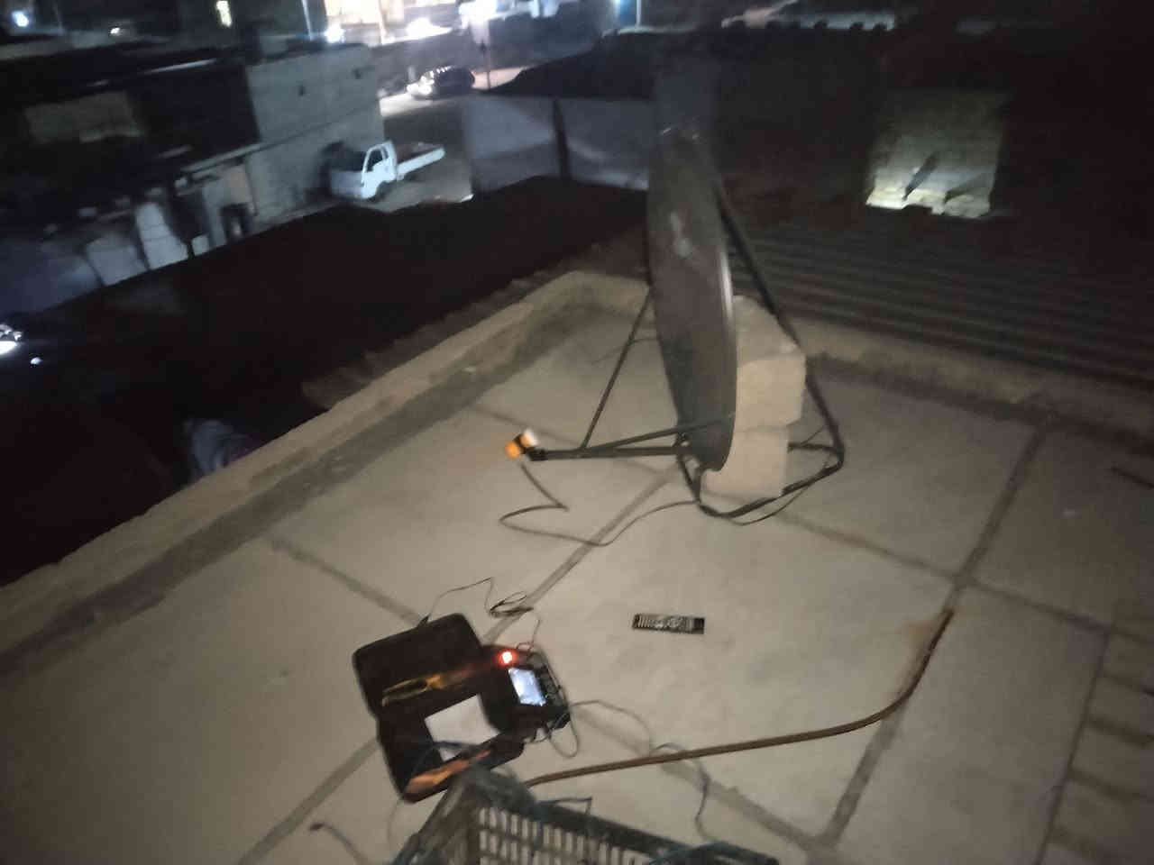 السلام عليكم 
تنصيب الستلايت وتثبيت البلازمه
وبعث القنوات وتحديث الستلايت
***********يوجد واتساب،،
