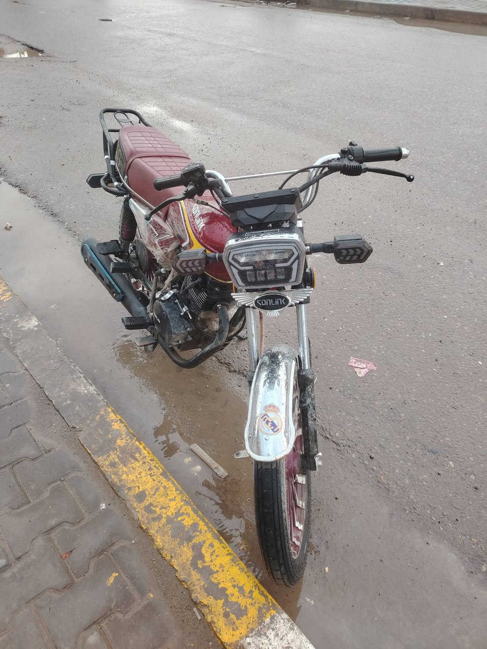 سلام عليكم
دراجة ايراني 5 كير صارلها شهرين من نازله رمبه بلادي ممبدل بيها اي شي مكفوله من ناحية كلشي مكاني بغداد
***********
