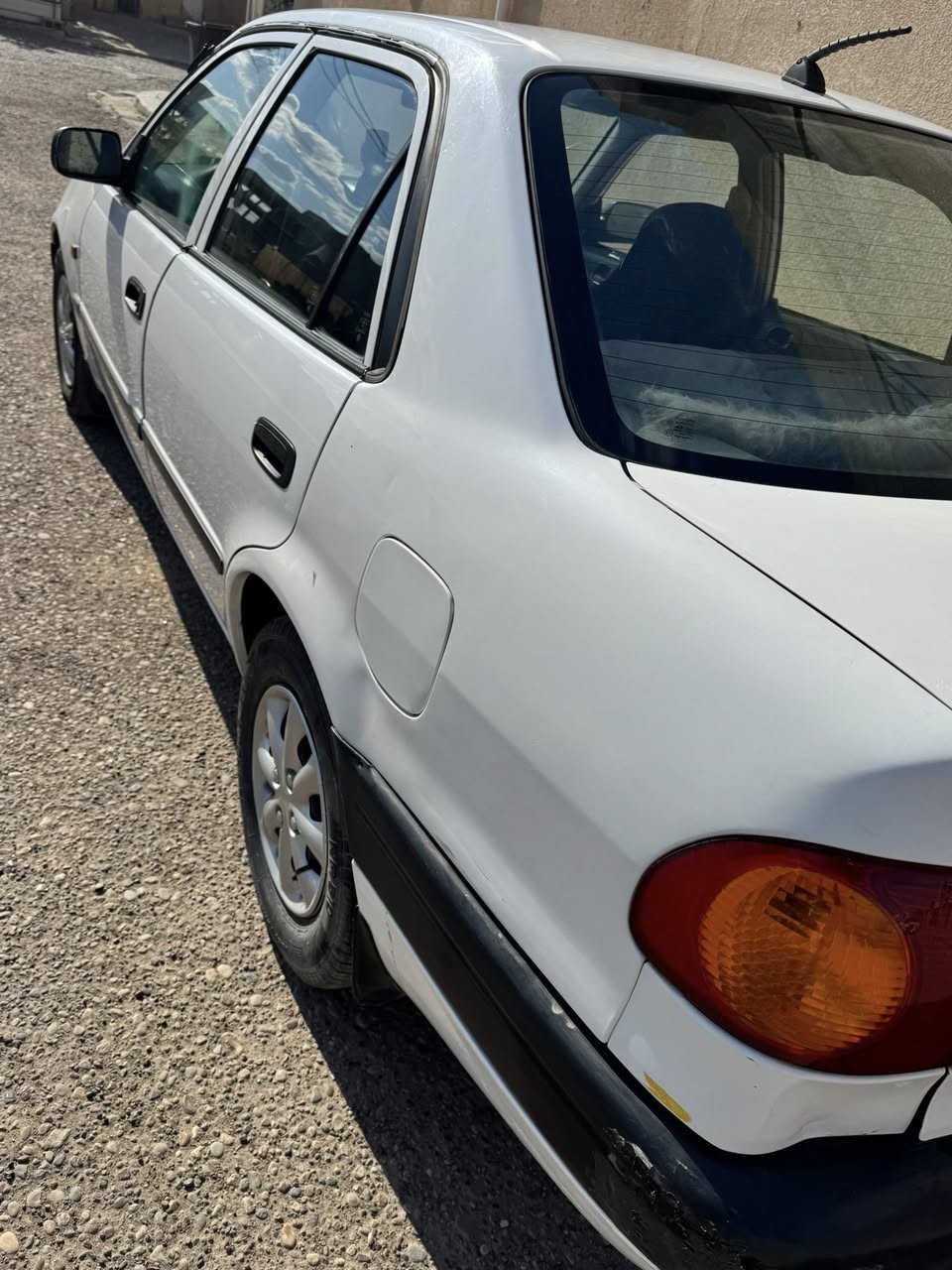 السلام عليكم … كورلا موديل 98 رقمها بغداد انكليزي سيارة بأسمي بيها اربع قطع صبغ اني ابيعلك حزام وبيها تنقيص دهن بالمحرك بس سيارة ترايها حلوه وناعمة 
سعرها 50 ورقة وبي مجال 
مكاني تكريت  ***********
