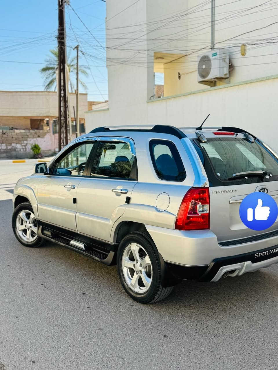 Kia سبورتج ٢٠١٠ خليجي
رقم انبار تحويل مباشر
محرك 2000 دوش جديد 
تبريد تدفئة شغالة
داخل جلد 
تدفئة كراسي
مري شفط
تحكمات ستيرن
شاشة اندرويد 
كامرة
تبريد شاشة
تايرات جديده

صبغ فقط جاملغ خلفي والسونار مرفق ويا الصور

عدتها والسبير جديد

ماشيه 143الف كيلو
بدون اي عطل او جيك
السعر ١١٥ بيها شوي مجال

للتواصل  
***********
مكان السيارة هيت
