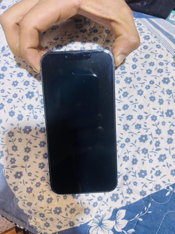 آيفون 13برو فقط سعر 625ما مفتوح نضيف جداً بطاريه 93للاستفسار ***********
