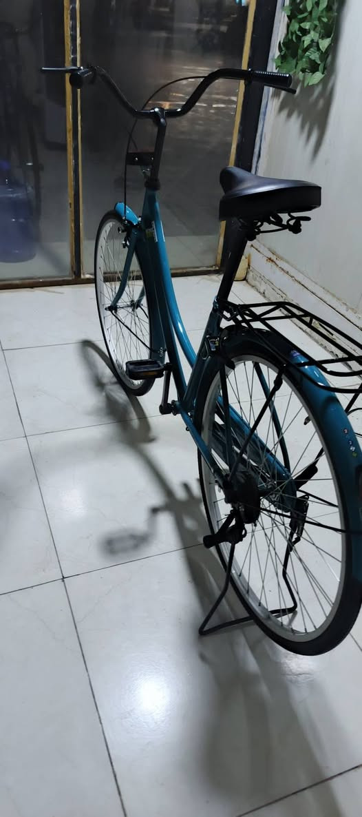 سلام عليكم باسلك للبيع نوعيه كلوف أحسن وارقى نوعيه حالين بل سوك مديل 22لون مميز لشراي خاص أو تصال ***********
