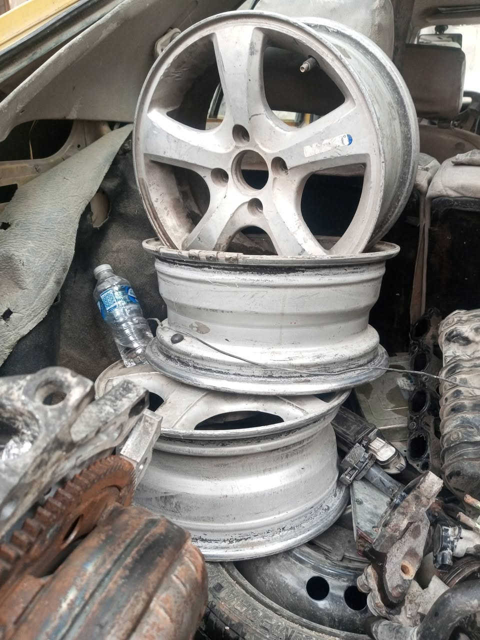 ويل كب عدد5 للبيع اذا اكو مراوس بويل اسود مكاني بالاعظمية بالسفينة ***********
