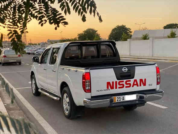 ناڤارا 2011
4 تايرات لوك 
رقمو سنوية جديد 
ماشية 180 الف حقيقي 
شاشة ايباد كامرة. 
گير محرك ممفتوح باقي على وذع الشركة لاصرف لا بخار لا دخان. ابشرط. 
حيل جديد السيارة. كلة ابشرط. 
السونر مجود.. كلة عل شريكة باقي .
الشراي يتصل. 125 بيه مجال 
***********….
***********…. كالار
