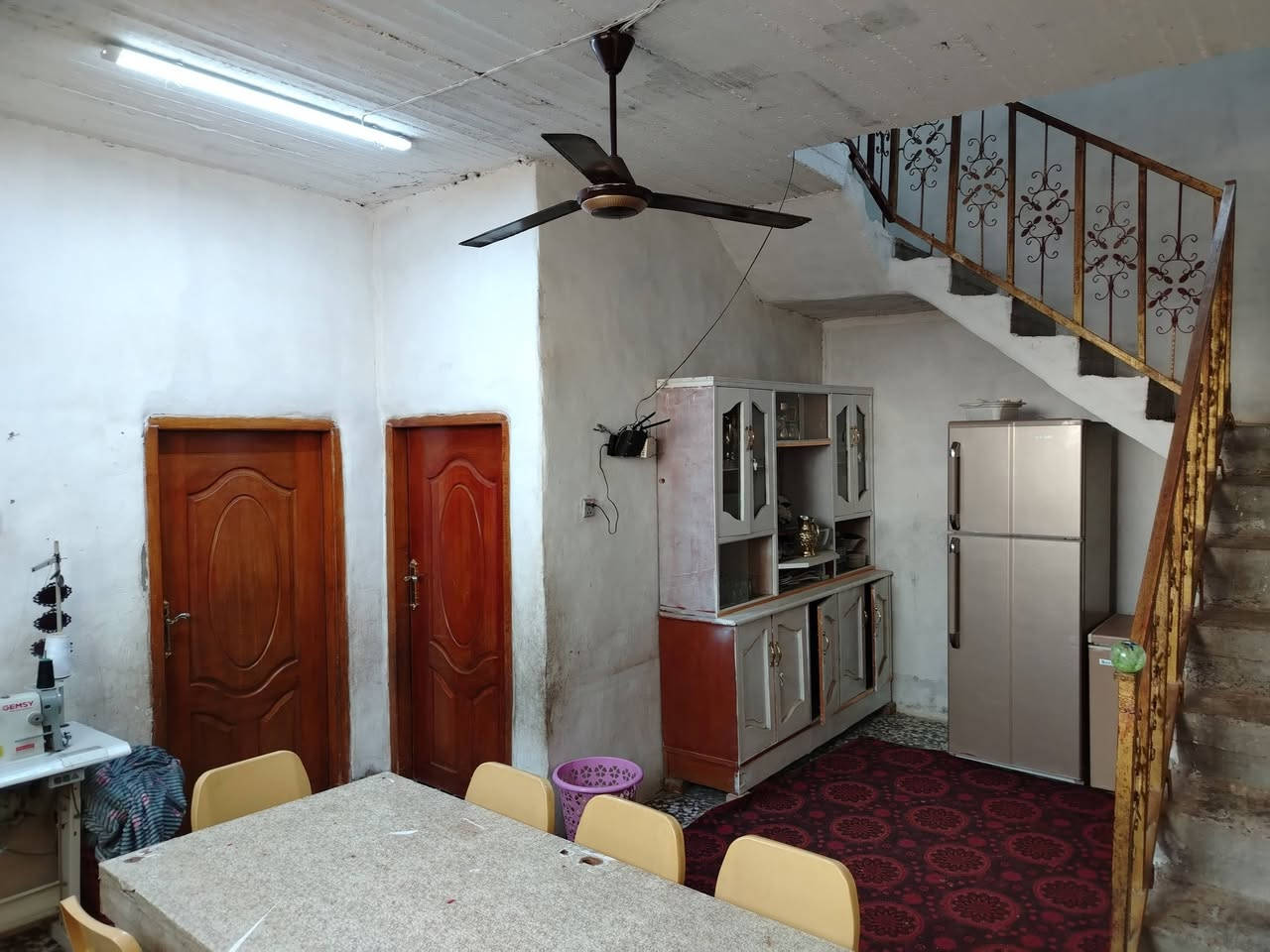 السلام عليكم عندي بيت سبع قصور البناء 130م مساحة البيت كله 200م


**إذا كنت صاحب هذا الإعلان وتريد حذفه لأي سبب، رجاءا أرسل رسالة إلى الدعم الفني**